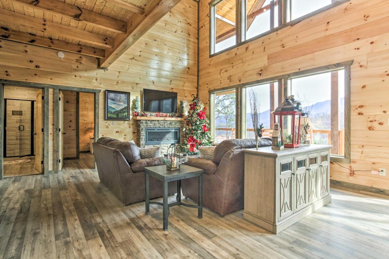 Willa Smoky Mountain Hideaway With Hot Tub, Deck And Views! Gatlinburg Zewnętrze zdjęcie