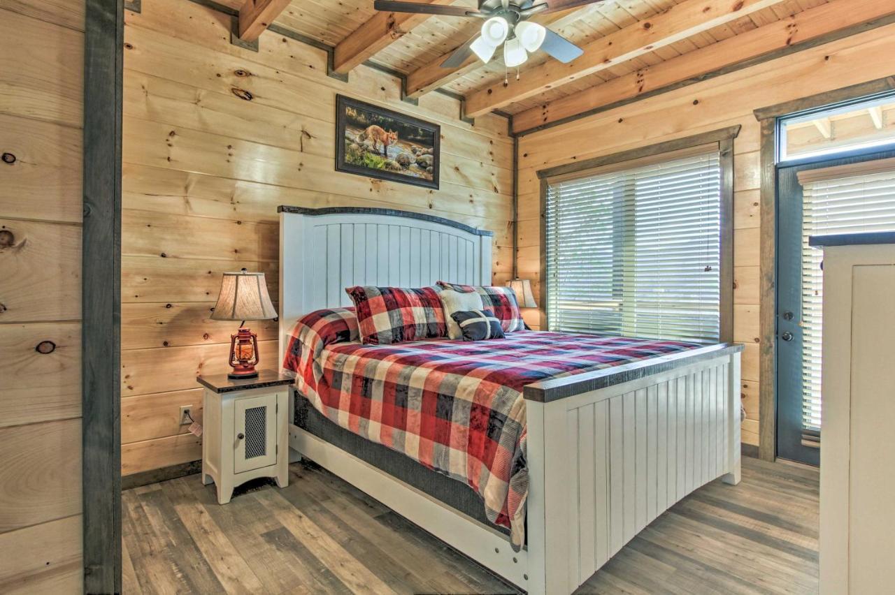 Willa Smoky Mountain Hideaway With Hot Tub, Deck And Views! Gatlinburg Zewnętrze zdjęcie