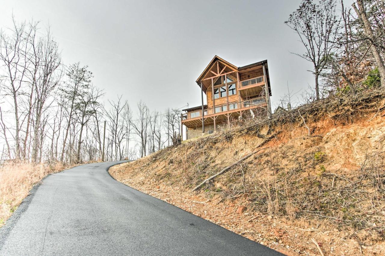 Willa Smoky Mountain Hideaway With Hot Tub, Deck And Views! Gatlinburg Zewnętrze zdjęcie